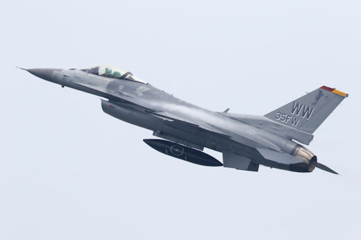 F16