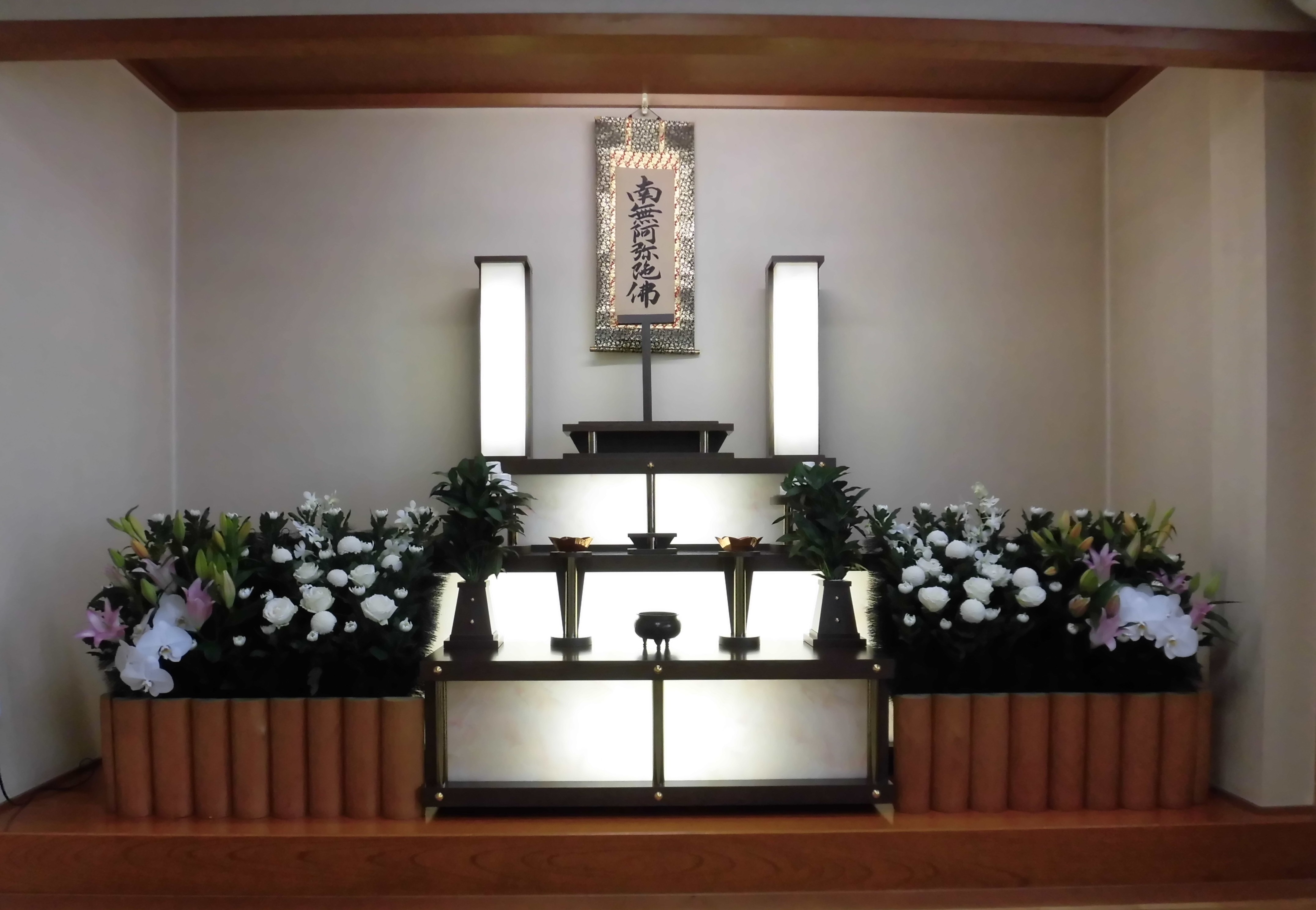 家族葬ホール祭壇