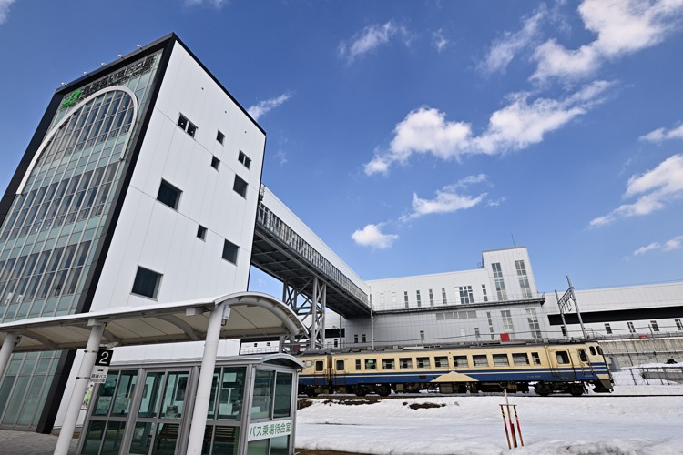 北海道新幹線(奥津軽いまべつ駅) 北海道新幹線(奥津軽いまべつ駅)